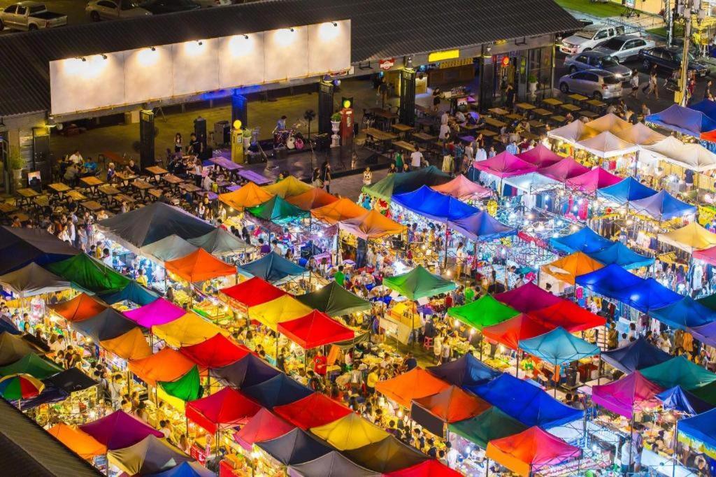 Buddy Place Bangkok Buitenkant foto
